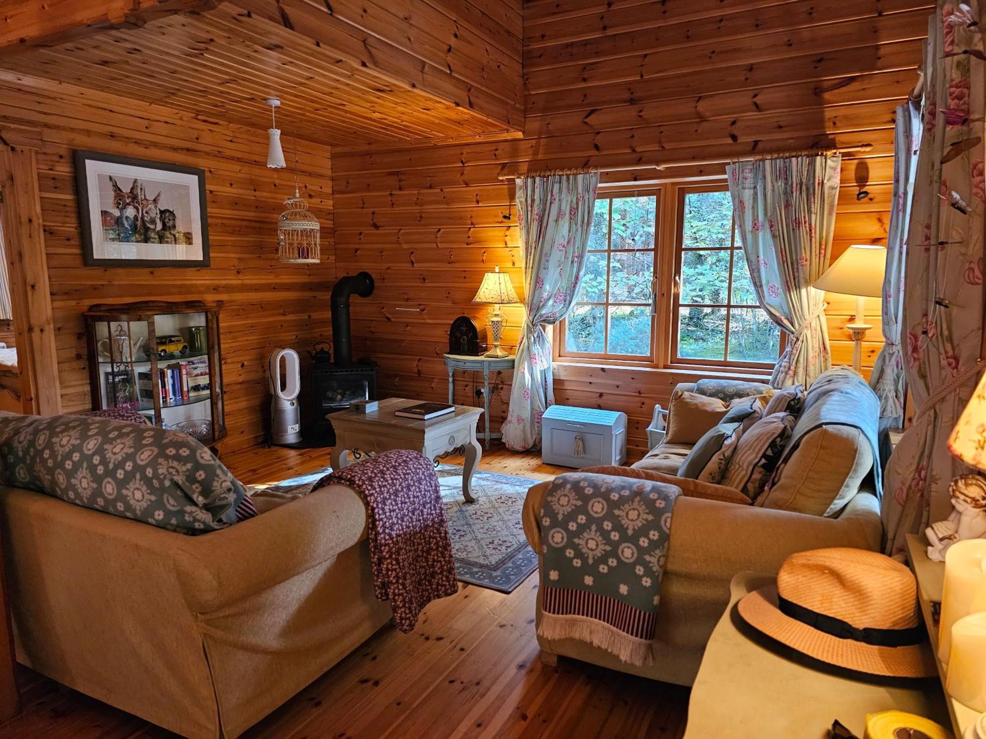 Forest Lodge Log Cabin - Ireland Балліконнелл Екстер'єр фото